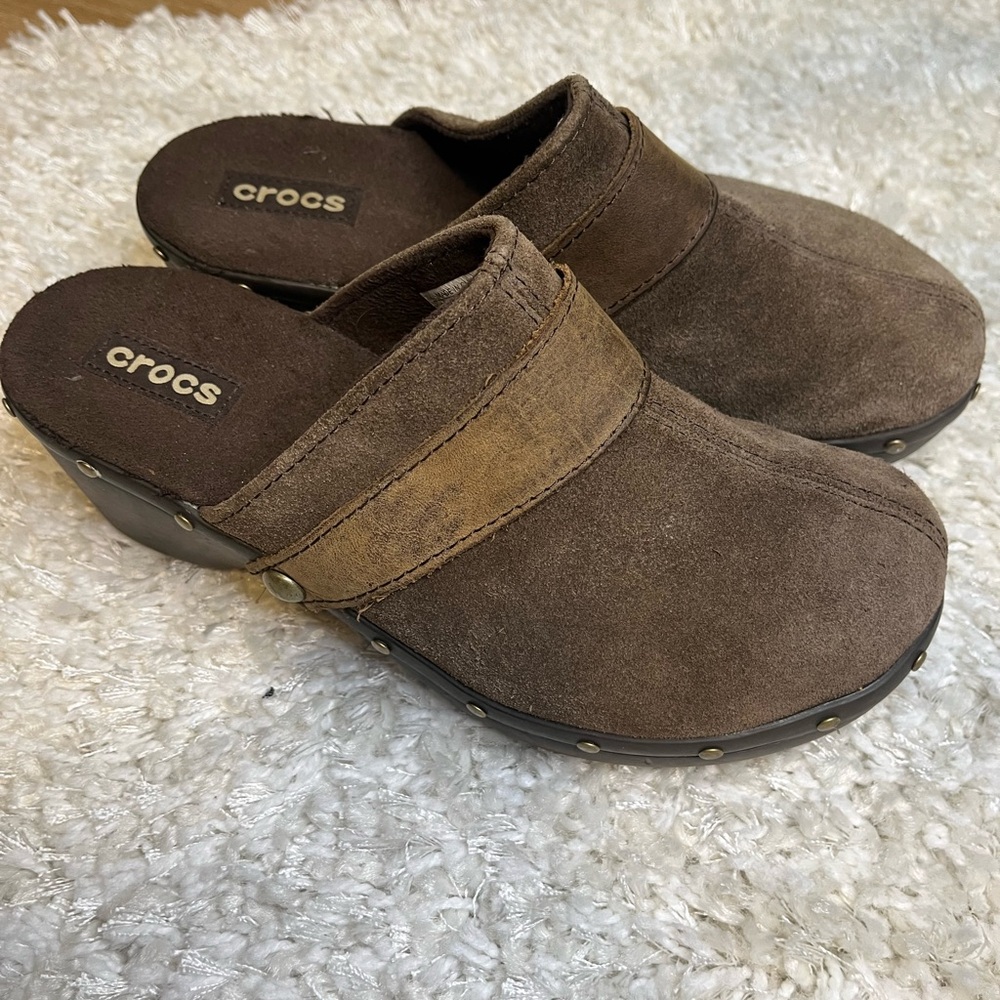 CROCS Dark Brown Suede Clogs